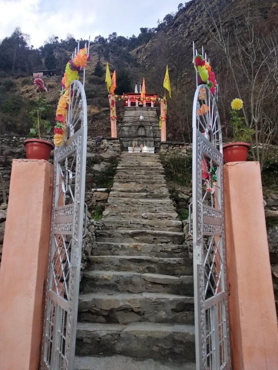 Chandarshila Hike Homestay Ukhimath Eksteriør billede